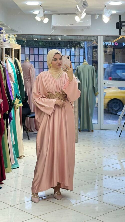 ROBE MOTIF